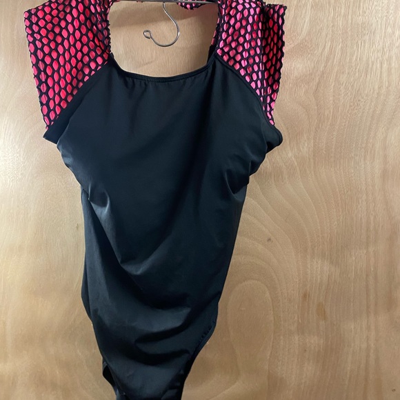 Hot pink and black one piece swim suit - Picture 1 of 4